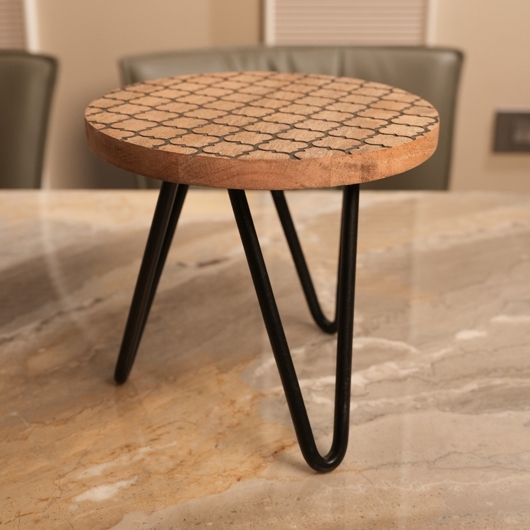 Wooden Plant Stand with Resin Top Decorative Pot Holder