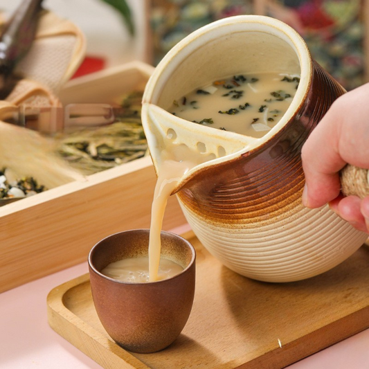 Handcrafted Ceramic Teapot with Rope Handle and Inbuilt Filter - 700ml Capacity