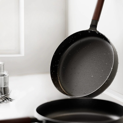 Native Titanium Non Stick Frying Pan with Lid - 26 cm