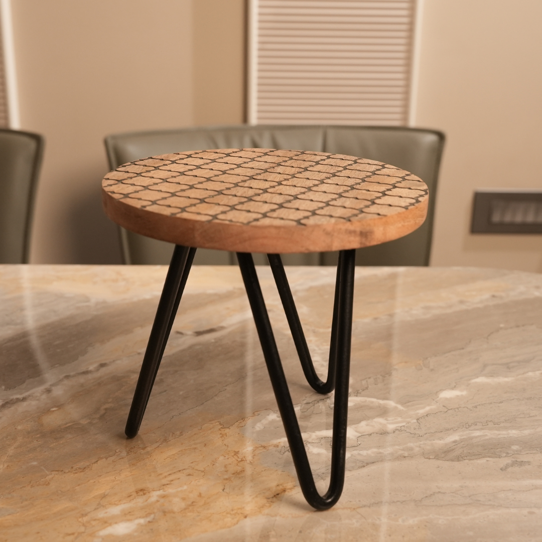 Wooden Plant Stand with Resin Top Decorative Pot Holder